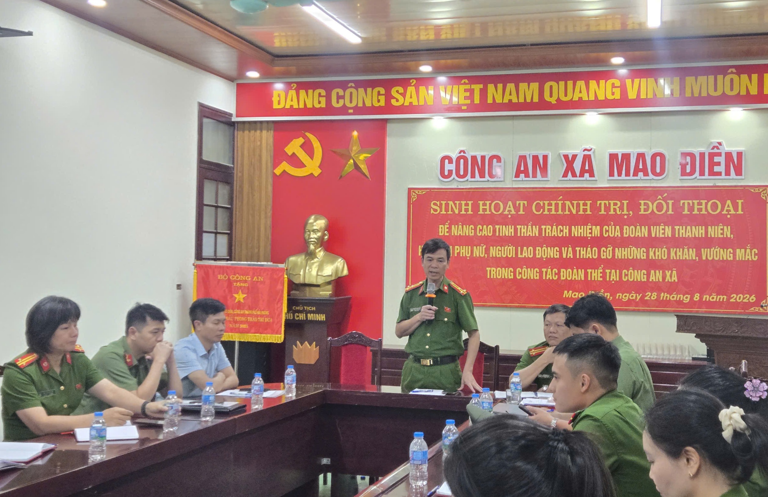 Đối thoại để đồng hành, phát huy vai trò hội viên, đoàn viên Công an xã Mao Điền